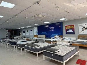 cho thuê nhà mặt phố đường láng đống đa, dt: 250m2, mt: 9m, giá thuê: 65tr/th. kinh doanh đa dạng