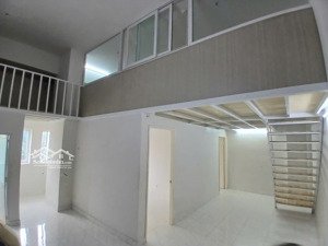 cần bán căn hộ chung cư lầu 1 có gác lững giá tốt nhất khu vực bình tân