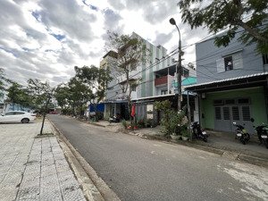 bán dãy trọ 2 tầng mặt tiền đường lê trung đình - gồm 23 phòng. doanh thu 40triệu/tháng