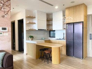 cho thuê căn 2 ngủ toà solforest có 35m sân vườn giá 12tr/tháng full đồ đẹp