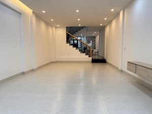 bán nhà đẹp 3 tầng đường 5m5 ngay trung tâm quận sơn trà, gần cầu rồng, nhà full nội thất.