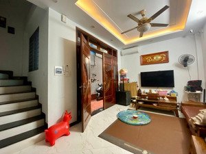 hàng xóm nhà gửi bán gấp căn đẹp nhà mới xây 2 năm tại văn la, giá vô cùng tốt