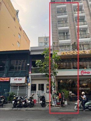 bán khách sạn mặt tiền mạc thị bưởi-nguyễn huệ-dt:5x20m-hầm 10 tầng-hdt 400tr giá bán 90 tỷ