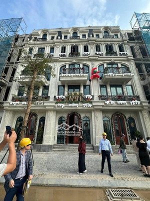 mở bán 10 suất ngoại giao full chính sách và quà tặng từ chủ đầu tư