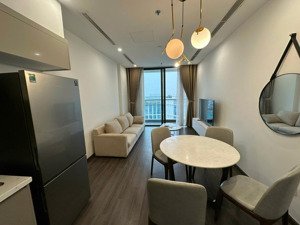 cho thuê căn hộ view đẹp full đồ vinhomes symphony, 2 ngủ 2 wc. 14 triệu. lh: 