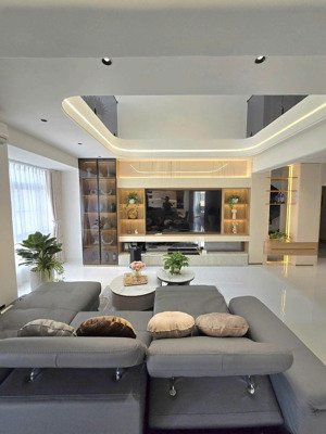 bán penthouse sky garden 3, 5pn, 4wc, dt: 265m2 sky garden 3 phú mỹ hưng, q7, chỉ 17.5 tỷ