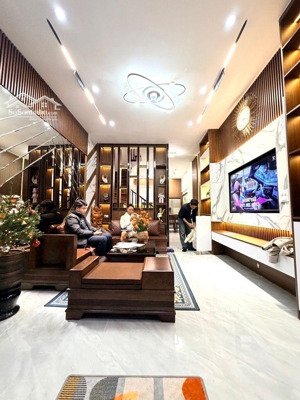 bán nhà p.lĩnh nam, dt 43m, 20m ra mặt phố, ngõ thông kinh doanh, nhà đẹp dân xây, giá 8.5 tỷ .