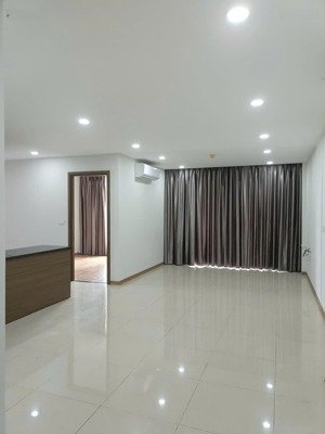 cho thuê chung cư rose town, 79 ngọc hồi, hoàng liệt, hoàng mai, 104m2, 3pn, 2wc, đồ cb, 12 triệu