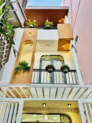 chính chủ chuyển công tác, đ.nguyễn xí, p13, bình thạnh, dt 57m2, giá 3 tỷ 390tr, sổ hr chính chủ