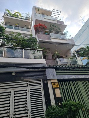 hơn 10 tỷ nhà hẻm rộng như mặt tiền đường dt 4,5x25m nhà đúc 4 tấm khu vực sầm uất hẻm ô tô 8m