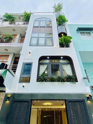 nhà nằm ngay vị trí đẹp sư vạn hạnh giá 3tỷ800tr p12 q10 dt 42.9m2, đang cho thuê 15tr/tháng