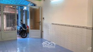 quận 11 diện tích 64m2 không lộ giới hẻm 4m lạc long quân chỉ 5.9 tỷ, lh: 