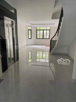 cho thuê lk mới thang máy thông sàn khu dreamland 107 xuân la, q tây hồ. dt 100 x 5t, mt 5m. 50tr