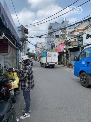 mặt tiền kinh doanh đường số 1 bờ kè tham lương p. 15 gò vấp