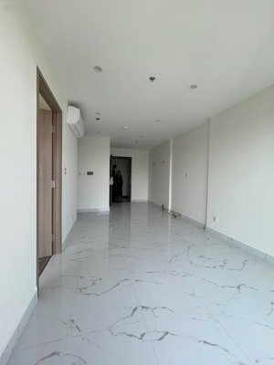 bán căn 2pn2wc 59m2 toà bs7 chỉ 02 phút đi bộ sang vincom giá 3tỷ850 bao hết