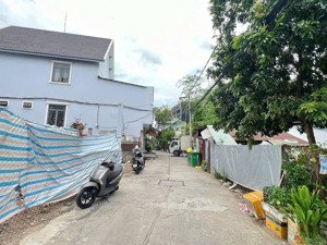 đất 79.7m2(4.5*18) -hẻm xe hơi- tỉnh lộ 10 bt