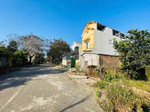 bán lô đất ngay trục chính cổ đông, hoà lạc, sát ql21, 100m2 chỉ 2,5 tỷ mặt tiền 6m, gần đhqg, fpt