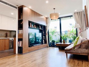 chính chủ có căn 2 ngủ full nội thất tại 6th elment muốn cho thuê lâu dài,view hồ điều hoà rất đẹp