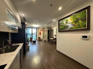 cho thuê căn hộ full đồ vinhome symphony, long biên. 86m. 3 ngủ. 25 triệu. lh: 