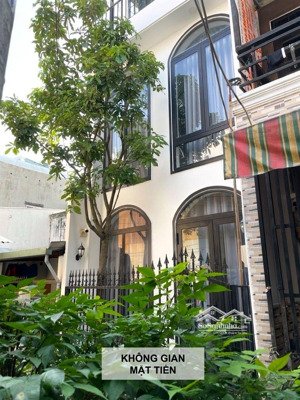 nhà đẹp 3 tầng phong cách địa trung hải huỳnh tấn phát liền kề quận 7