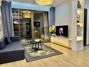 chính chủ bán nhanh căn 65m 2n2wc chung cư handiresco giá 6 tỷ. lh 