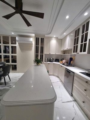 nhà đẹp triệu việt vương 6 tầng thang máy thiết kế xịn xò trung tâm hai bà trưng