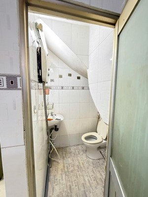 chính chủ bán nhà q.11 hẻm thông 3 tháng 2 - ngang 6m cực thoáng - chỉ 4.28 tỷ!