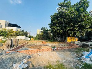 chính chủ ! bán nhanh lô góc đường số 49(lg:16m) -16x18m - hầm 4 tầng -view công viên -giá 116tr/m2