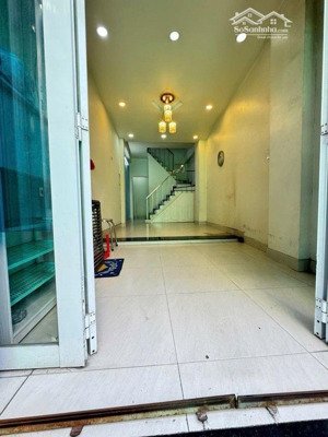 nhà 3 tầng 29m2 đón tết trung tâm quận 7