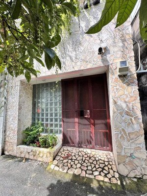 chốt giá 6,2tỷ đường mai thị lựu, quận 1- ngang 6m x 13m. sổ hoàn công đầy đủ hỗ trợ sang tên 24/7