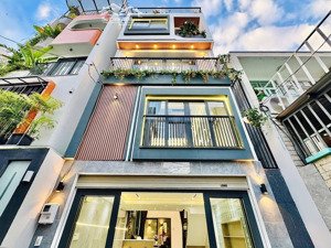 siêu phẩm diện tích khủng 3tỷ750/81m2 đường ôtô trần hưng đạo-q5, gần chợ cao đạt,thu nhập 24 triệu