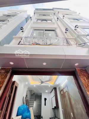 nhà mới xuân đỉnh - 5 tầng thang máy - lô góc gần ngoại giao đoàn - 10m ra ô tô - chỉ hơn 8 tỷ