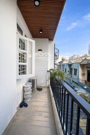 chính chủ cho thuê căn hộ 1-2pn full nội thất gần công viên làng hoa