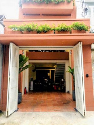 đi quận 1 chỉ 1p! nhà đẹp nở hậu 7mx10m - 50m2 cách hxh 1 căn - cô bắc, p1, phú nhuận - chỉ 8.99 tỷ