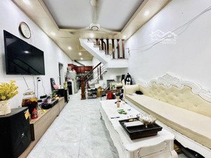 sát tân mai- phân lô oto đỗ cửa-40m- nhô 8 tỷ