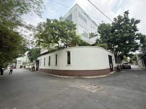 biệt thự đẳng cấp thượng lưu 430m- 2 mặt tiền hầm hồ bơi thang máy tân bình chỉ 89.9tỷ