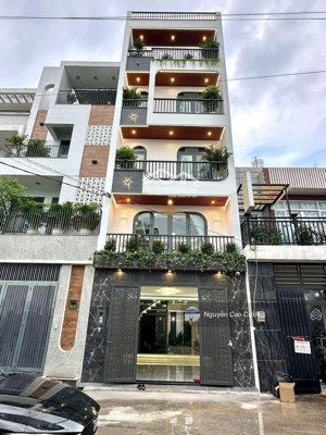 nhà đẹp đón tết, ngang 5x17m siêu to, đường rộng 12m, thang máy 450kg đường tô ngọc vân, q12