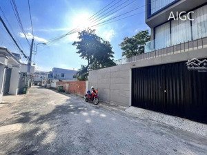 dòng tiền 5%/ năm - chdv đường ô tô tránh vincom lê văn việt 161m²(7x23m)