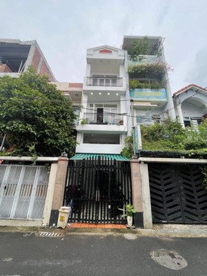 bán nhà sơn trà 82m2, 4 tầng, 5 phòng full nội thất, dòng tiền 20tr/tháng, gần biển