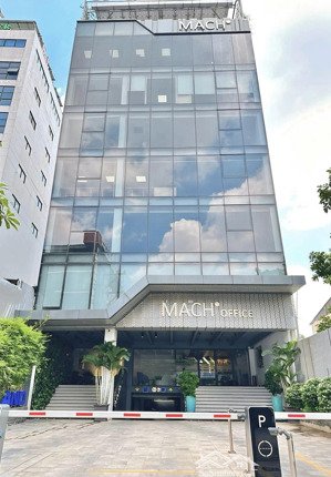 bán siêu building 300tỷ/ mặt tiền lê văn sỹ q3 dt 30x35m xd 2 h 12 tầng cho thuê 2tỷ/tháng