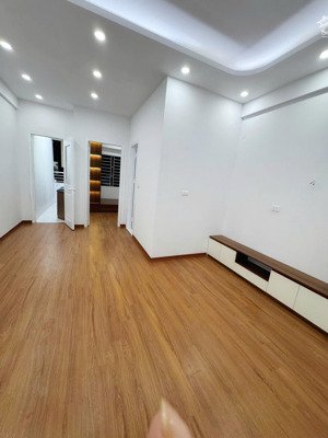 bán gấp căn hộ 39m2, 1pn - 1vs, nội thất đầy đủ 2,23 tỷ, tòa ct10 chung cư đại thanh. tầng trung