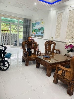 bán nhà mới đẹp chính chủ 4 tầng - phạm thế hiển - cực thoáng và rộng - giá 8.1 - cầu bà tàng