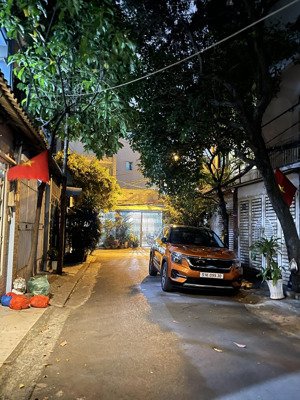 siêu phẩm - ngã tư hàng xanh - 3 tầng - 50m2 ngang 5.5m - giáp hutech - chỉ 7 tỷ nhỉnh