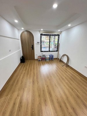 bán nhà tập thể phố tạ quang bửu nhà đẹp 2 thoáng nguyên bản ở ngay 80m t2 2pn sổ đỏ to