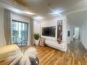 căn góc ruby 2 goldmark city_104m _3 ngủ_ban công đông bắc _nội thất cao cấp sổ đỏ