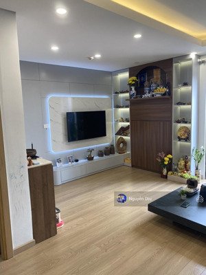 bán gấp chung cư happy star việt hưng, 70m, 2pn, full nội thất đẹp, tầng đẹp, hướng mát, hơn 4 tỷ