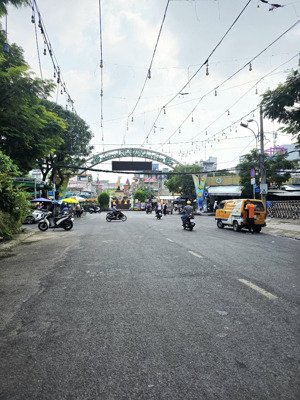 bán nhà 4 tầng bà hạt trung tâm quận 10 chỉ 20m ra mặt tiền hẻm xe hơi giá hơn 6 tỷ