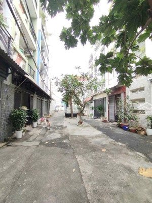 nhà 3 tầng đường số 9,p16,gvap,xe hơi ngủ trong nhà,112.8m2(5,6x 21)3pn,bán 11ty tl