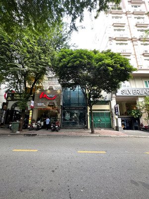 bán gấp mặt tiền thái văn lung q1
đoạn 2 chiều đẹp nhất vị trí siêu vip công nhận 86.2m2