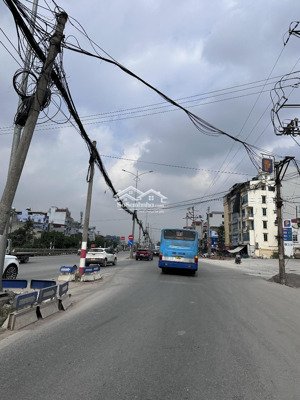 bán nhà ngay ngũ hiệp / 50 mét , nhà thiết kế 7 phòng kinh doanh cho thuê được